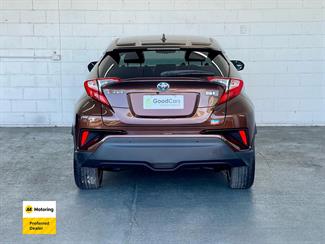 2017 Toyota C-HR - Thumbnail