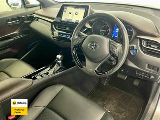 2017 Toyota C-HR - Thumbnail