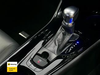 2017 Toyota C-HR - Thumbnail